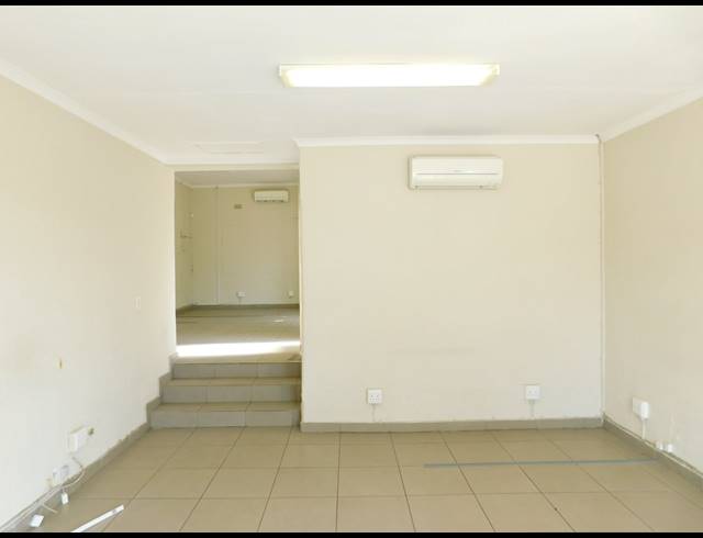 450M² OFFICE TO LET IN FERNDALE